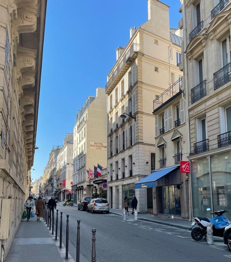 Two-Bedroom Apartment Champs-Elysées Parigi Esterno foto