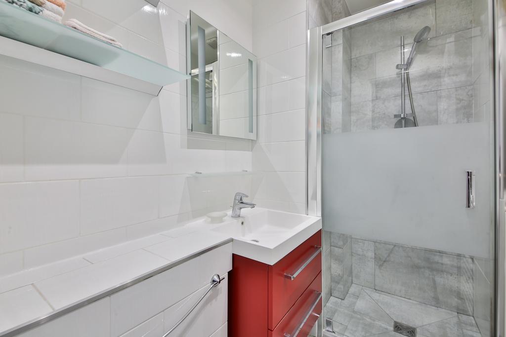 Two-Bedroom Apartment Champs-Elysées Parigi Esterno foto