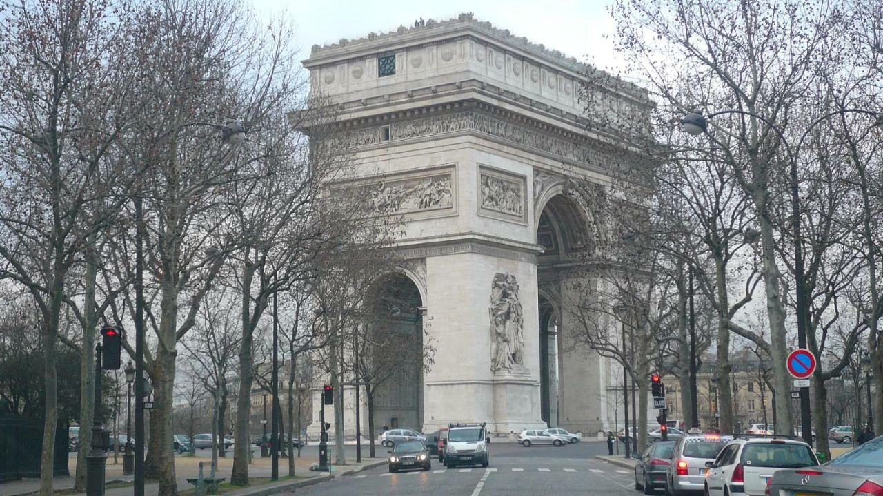 Two-Bedroom Apartment Champs-Elysées Parigi Esterno foto